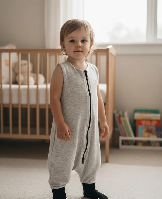 Saco De Dormir Com Pé Estampa Flamê Malha Branco Zíper e Punho Preto