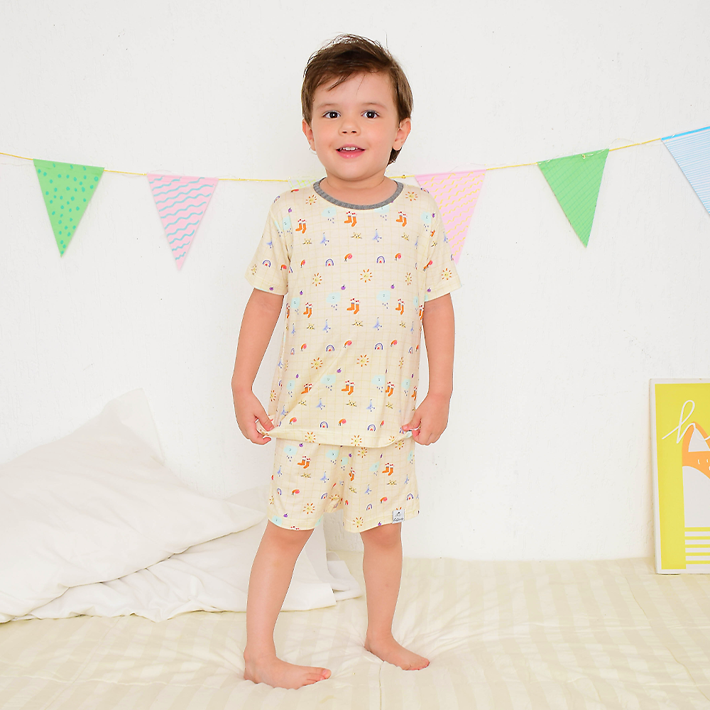 Pijama Curto Infantil Raio de Sol Estampa Natureza Viscose Off White